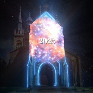 Simulation de la projection du 1er Mars sur la Collégiale de Neuchâtel.
Avec @lumen_creations 

#mapping #motiondesign #projectionmapping